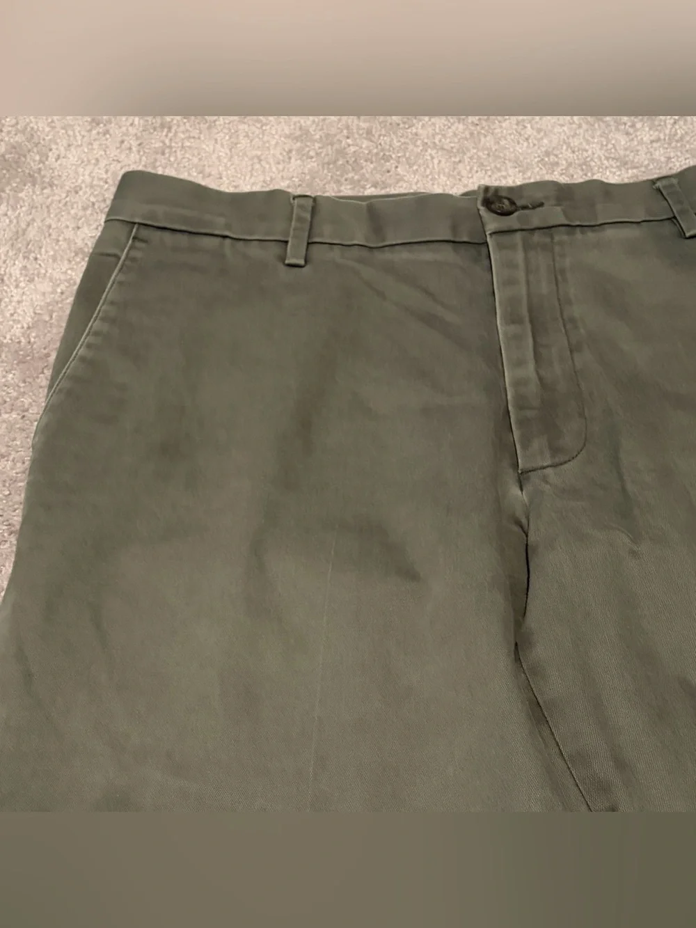 Dockers Men’s Size 34x30 Green Khaki Flat Front Straight Fit Preppy Pants